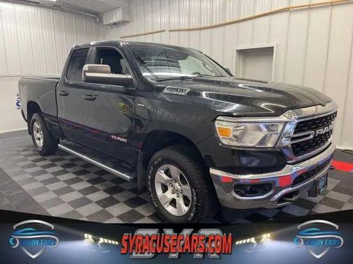 Diamond Black Crystal Pearlcoat 2022 RAM 1500 Big Horn/Lone Star
