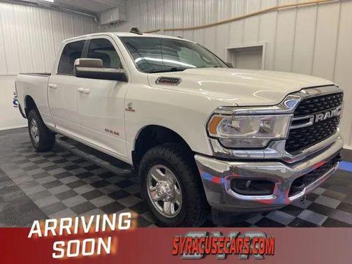 Bright White Clearcoat 2022 RAM 2500 Big Horn Crew Cab 4x4 6'4' Box