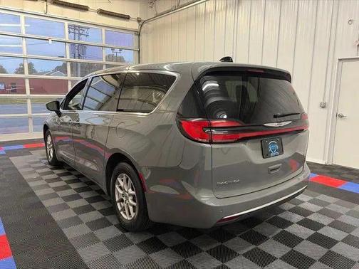 Gray Clearcoat 2025 Chrysler Pacifica L