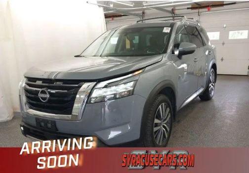2022 Nissan Pathfinder Platinum 4WD