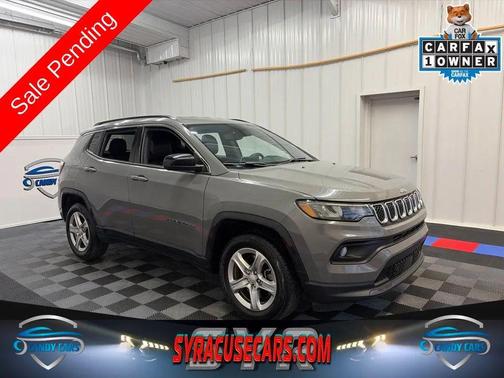 Sting-Gray Clearcoat 2024 Jeep Compass Latitude
