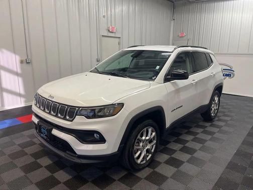 2022 Jeep Compass Latitude Lux