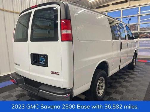 2023 GMC Savana 2500 Work Van