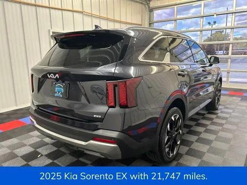 Ebony Black 2025 Kia Sorento EX
