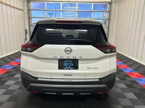 Pearl White Tricoat 2023 Nissan Rogue SL