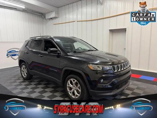 Diamond Black Crystal Pearlcoat 2024 Jeep Compass Latitude