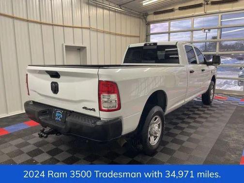2024 RAM 3500 Tradesman Crew Cab 4x4 8' Box