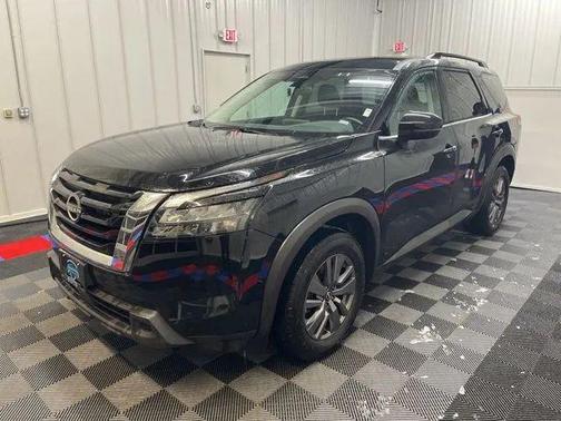 2025 Nissan Pathfinder SV 4WD