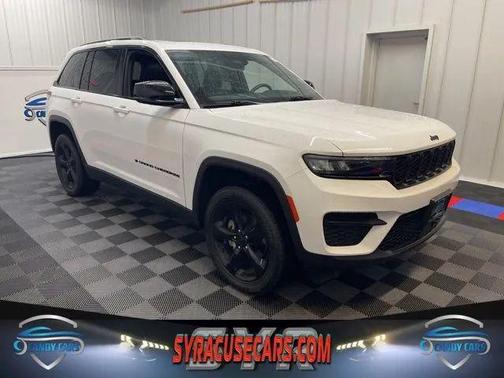2022 Jeep Grand Cherokee Altitude