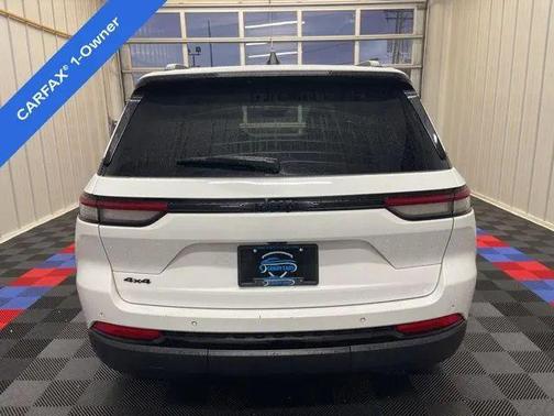 2022 Jeep Grand Cherokee Altitude