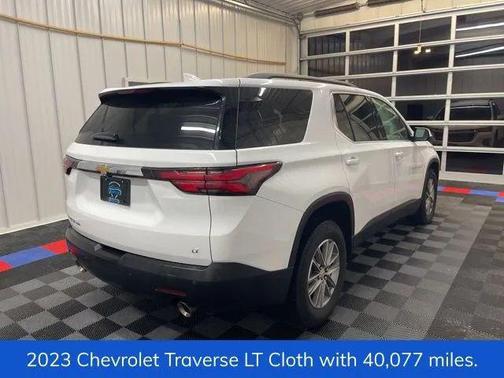 2023 Chevrolet Traverse LT Cloth