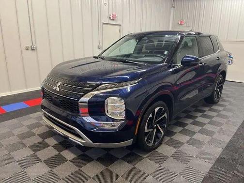 2024 Mitsubishi Outlander SE Black Edition w/Pano Roof S-AWC