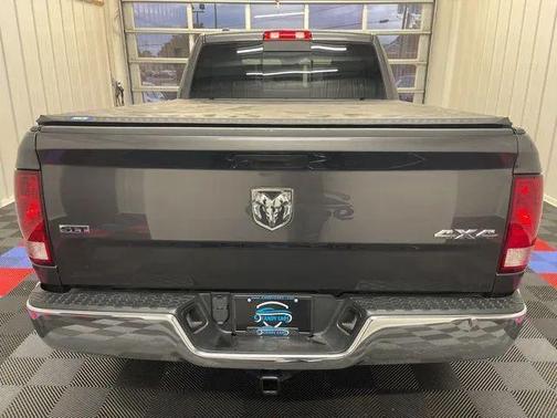 2019 RAM 1500 SLT