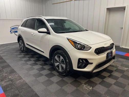 2022 Kia Niro LX