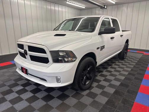 Bright White Clearcoat 2019 RAM 1500 Express