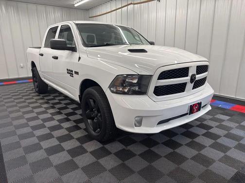 Bright White Clearcoat 2019 RAM 1500 Express