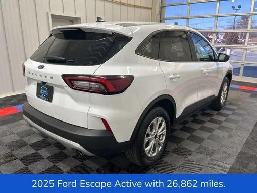 Oxford White 2025 Ford Escape Active