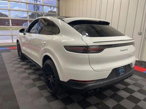 White 2022 Porsche Cayenne S
