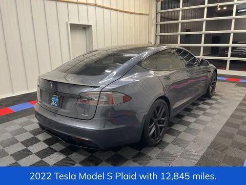 2022 Tesla Model S Plaid