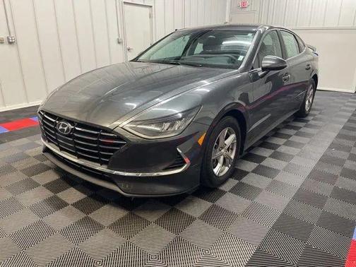 2022 Hyundai SONATA SE