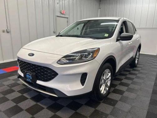 Oxford White 2022 Ford Escape SE