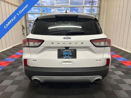 Oxford White 2022 Ford Escape SE
