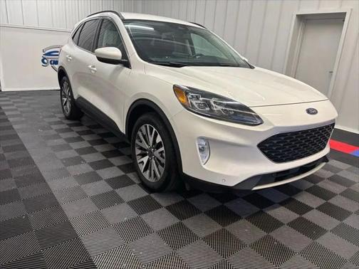 2022 Ford Escape Titanium