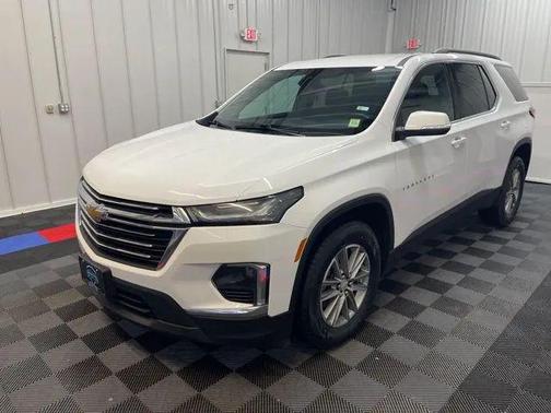 Summit White 2023 Chevrolet Traverse LT Cloth