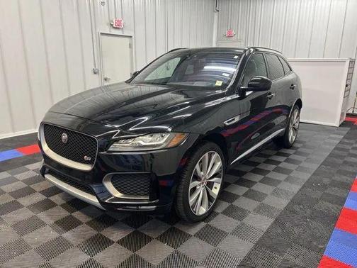 2018 Jaguar F-PACE S