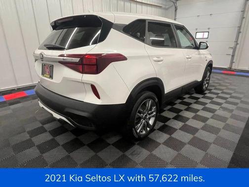 Snow White Pearl 2021 Kia Seltos LX