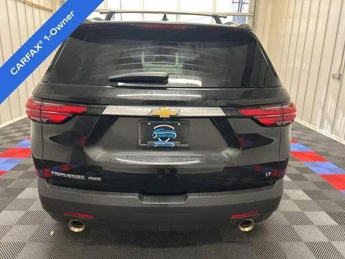 Mosaic Black Metallic 2023 Chevrolet Traverse LT Leather
