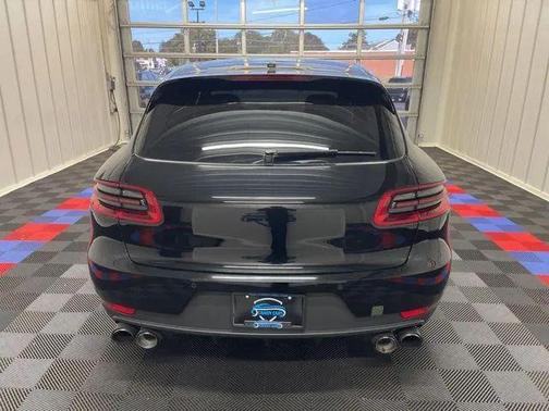 2018 Porsche Macan Base