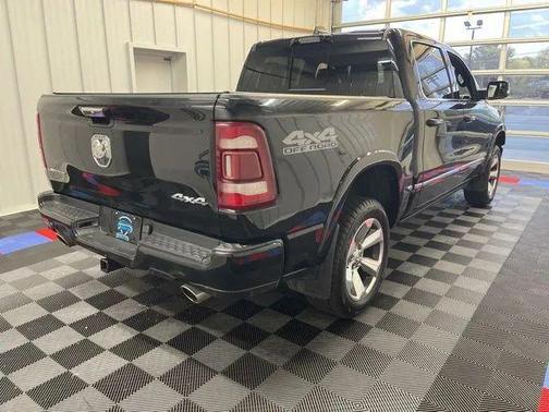Diamond Black Crystal Pearlcoat 2022 RAM 1500 Limited