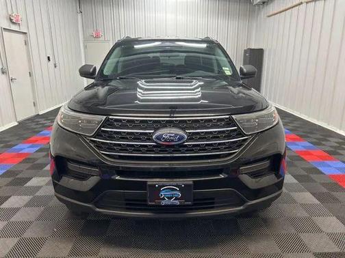 Agate Black Metallic 2023 Ford Explorer XLT