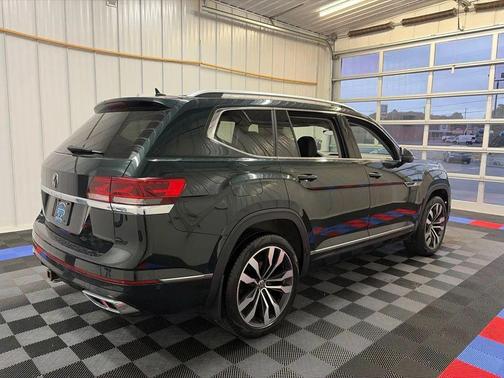 Racing Green Metallic 2021 Volkswagen Atlas 3.6L SEL Premium