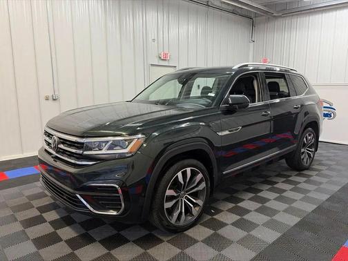 Racing Green Metallic 2021 Volkswagen Atlas 3.6L SEL Premium