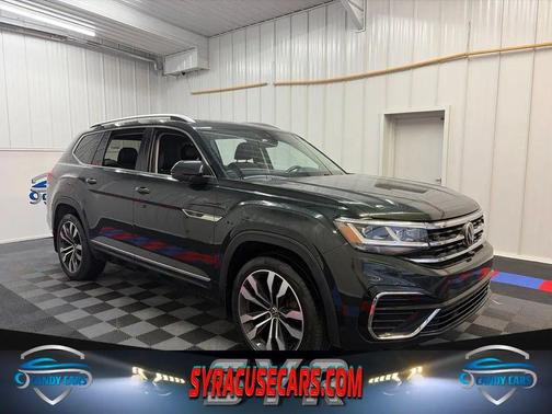 Racing Green Metallic 2021 Volkswagen Atlas 3.6L SEL Premium