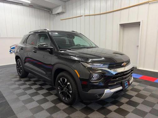 Mosaic Black Metallic 2023 Chevrolet Trailblazer LT