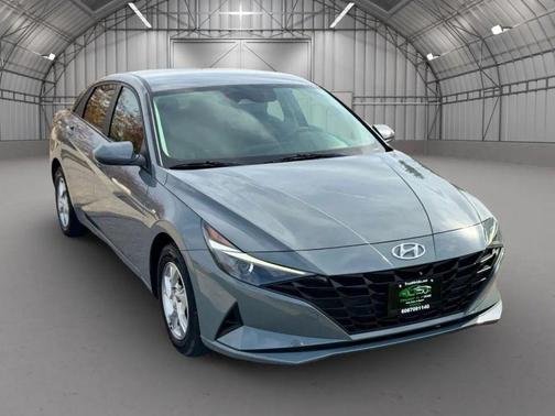 2021 Hyundai ELANTRA SE