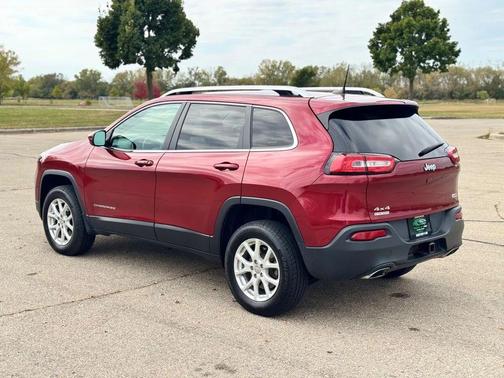 2016 Jeep Cherokee Sport