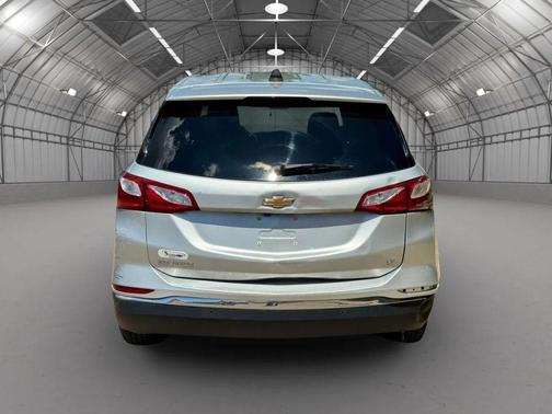 Silver Ice Metallic 2020 Chevrolet Equinox 1LT