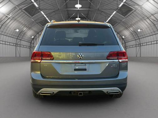 2018 Volkswagen Atlas SE 4Motion w/Tech Pkg Sport Utility 4D