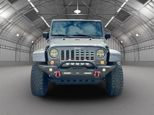 Granite Crystal Metallic Clearcoat 2016 Jeep Wrangler Unlimited Sahara
