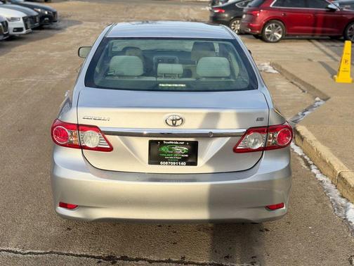 2011 Toyota Corolla LE