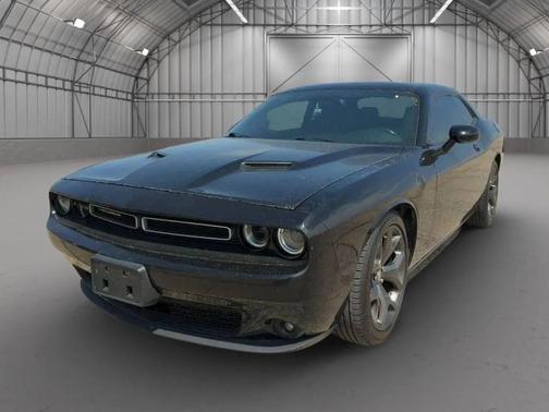 Pitch Black Clearcoat 2015 Dodge Challenger SXT Plus
