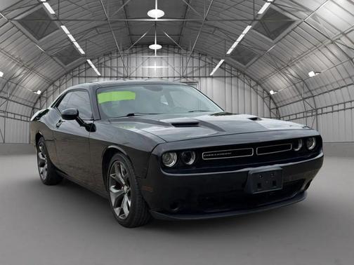 Pitch Black Clearcoat 2015 Dodge Challenger SXT Plus