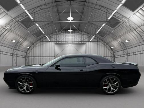 Pitch Black Clearcoat 2015 Dodge Challenger SXT Plus