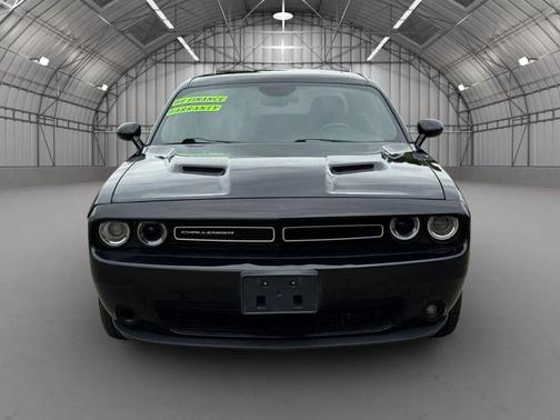 Pitch Black Clearcoat 2015 Dodge Challenger SXT Plus