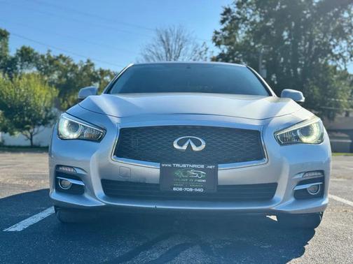 2015 INFINITI Q50 Premium