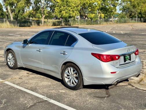 2015 INFINITI Q50 Premium